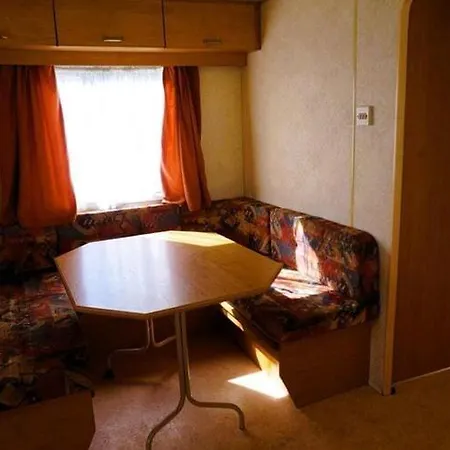 Hébergement de vacances Dutch House Near Jamno And Łazy